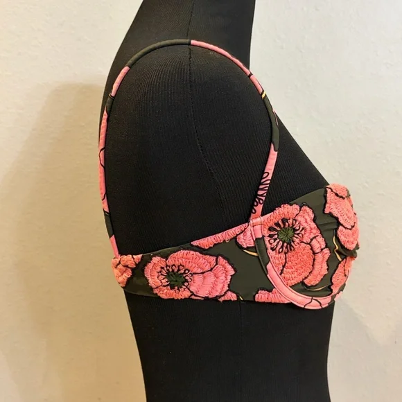 AGUA BY AGUA BENDITA Soya Botanica Rosa Embroidered Bikini Top NWT - Picture 12 of 16